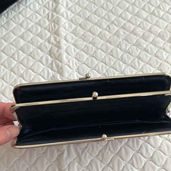 Vera Bradley wallet with lots of compartments - Picture 3 of 6